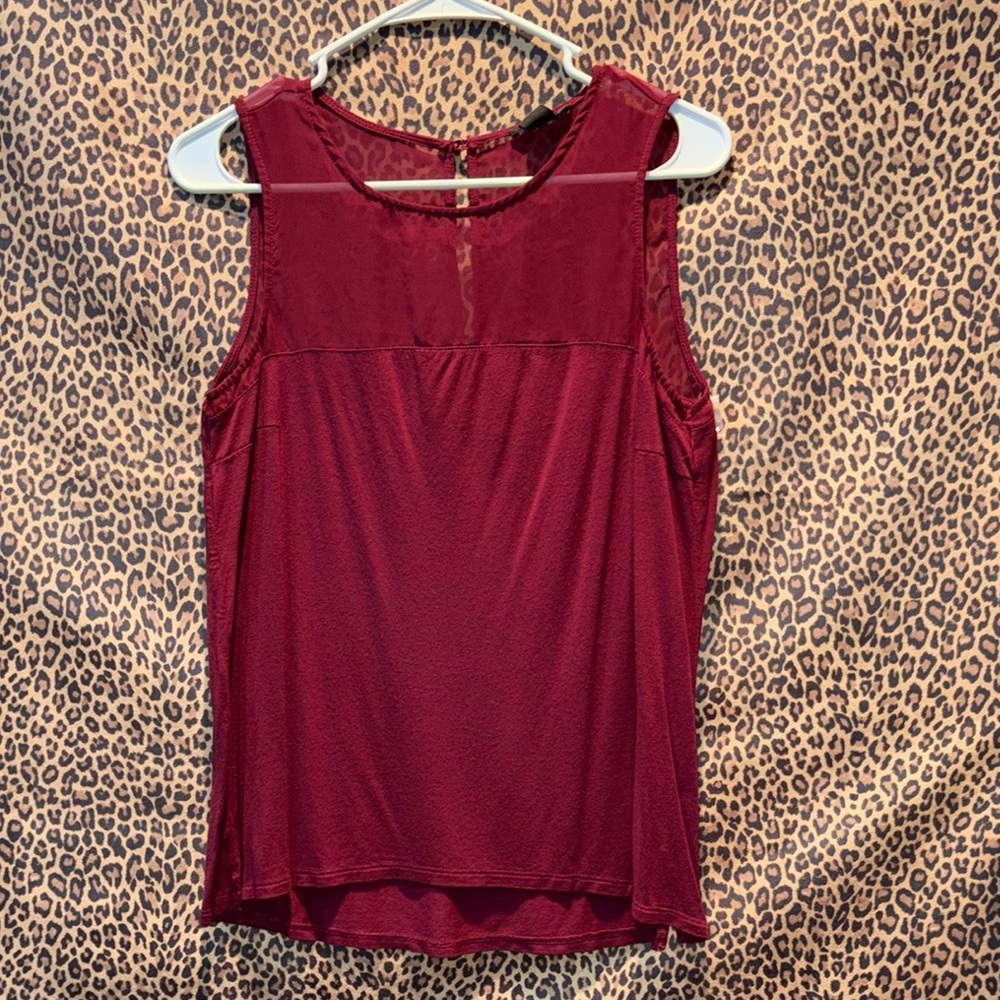 Medium H&M Maroon Sleeveless Tank Top with Relaxed Fit